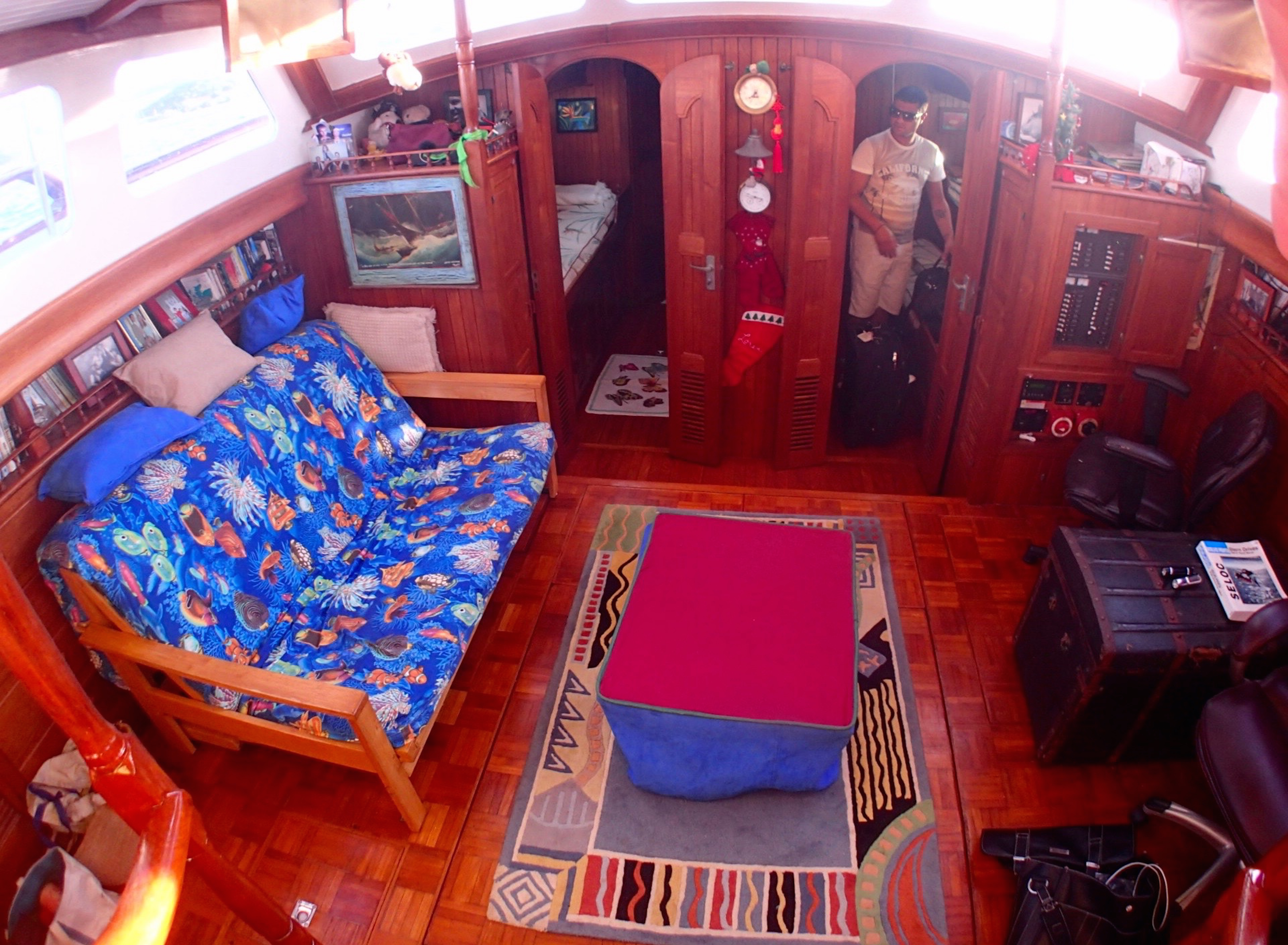 Jost Van Dyke, Foxy's. sailing vacation, bvi crewed charter, sailboat ragamuffin